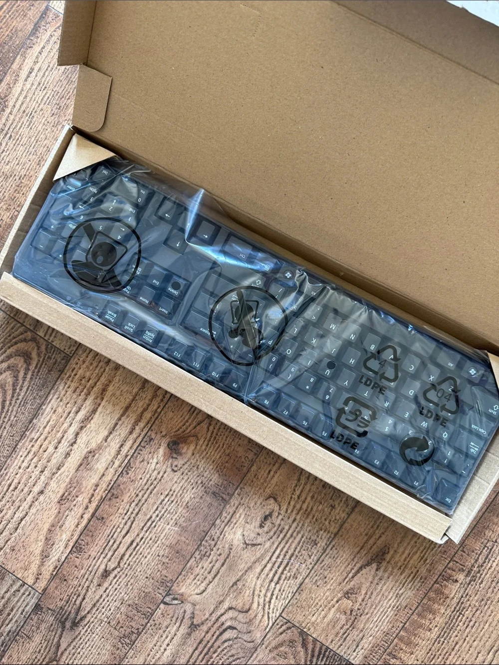 Dell keyboard DP/N 0N242F NIB